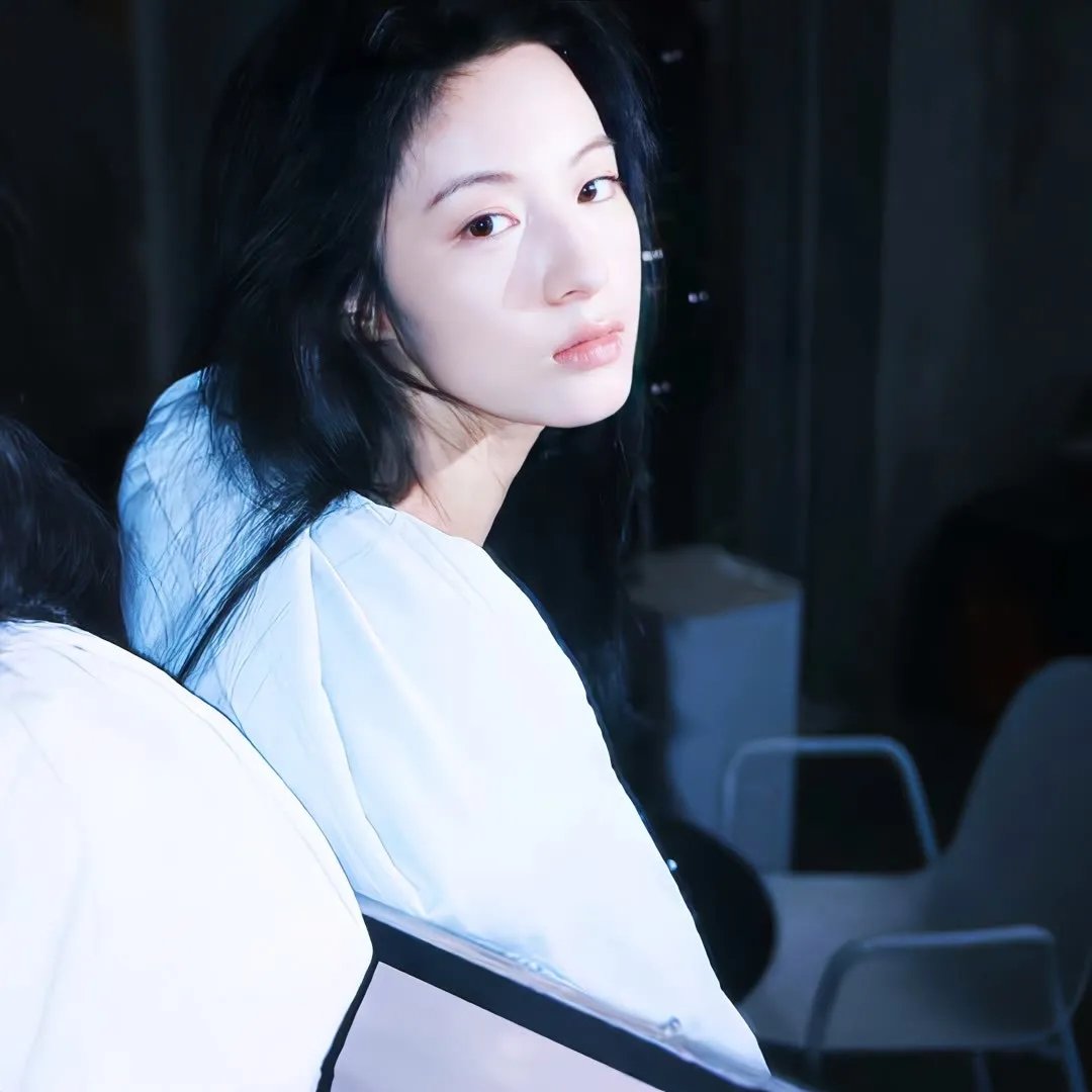 32颗药丸：我姐姐的自杀